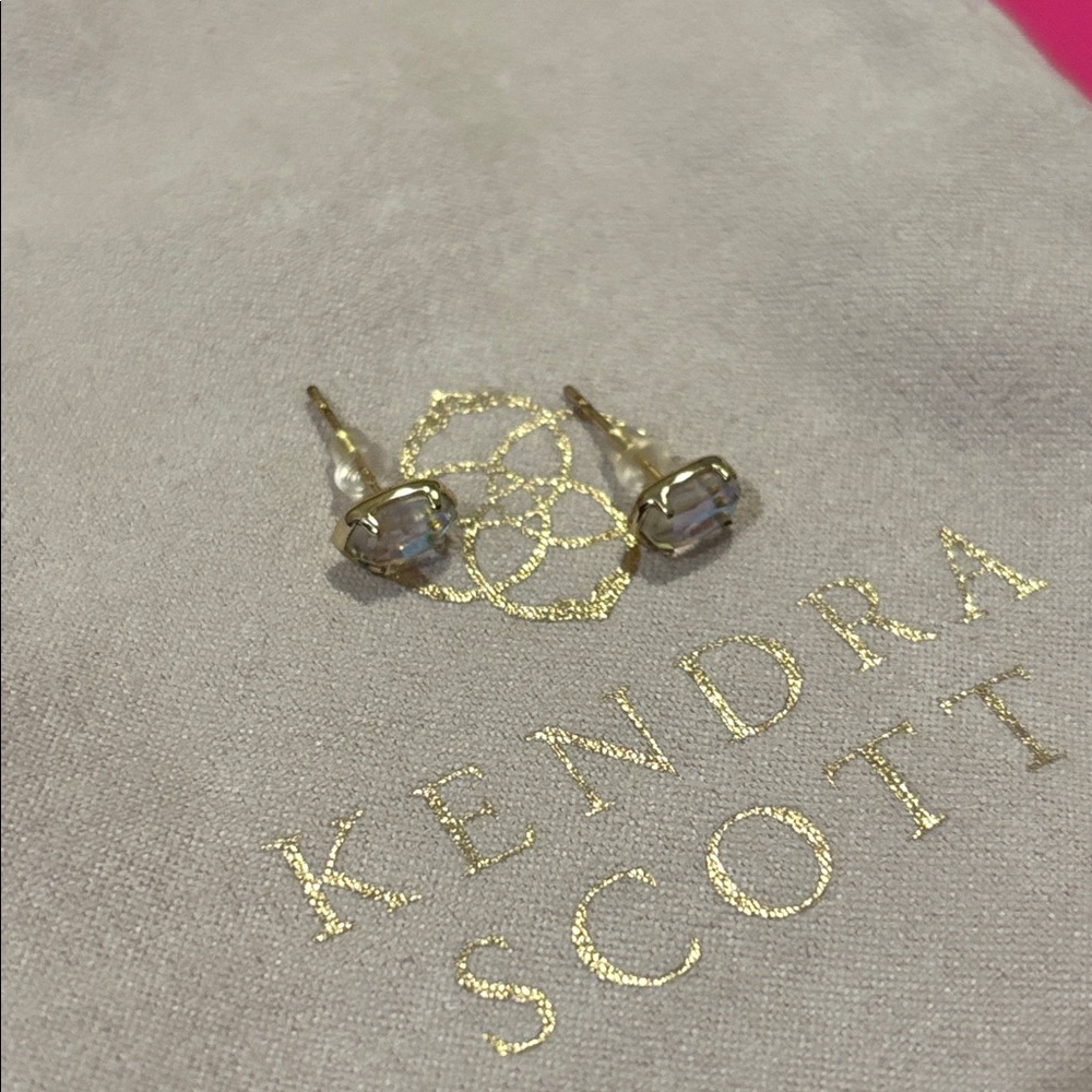 ✨SOLD✨ Kendra Scott Emilie Earrings Kendra Scott Earrings Dichroic Glass - Picture 2 of 8